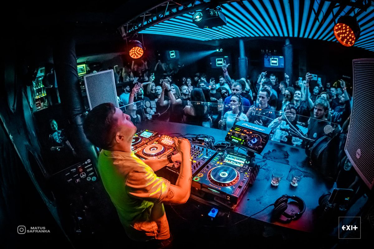 Exit Club